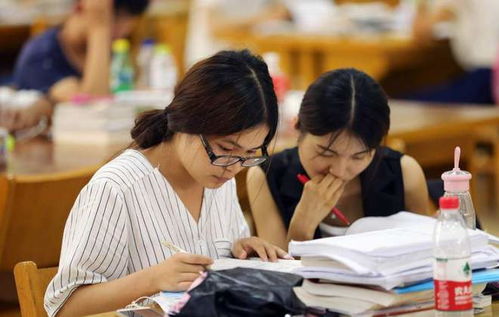 高校書記校長化身人力中介，每年走訪百家企業(yè)助力學(xué)生就業(yè)